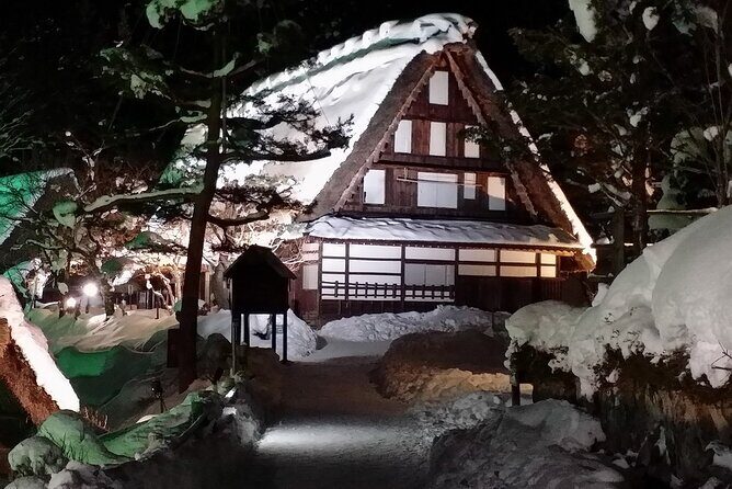 2-Day Bus Tour to Shirakawago & Hida No Sato Winter Illumination - How this 2-day winter route really feels