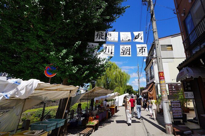 2-Day Bus Tour to Shirakawago & Hida No Sato Winter Illumination - Sekigahara stop: lunch plus Omi beef sushi making