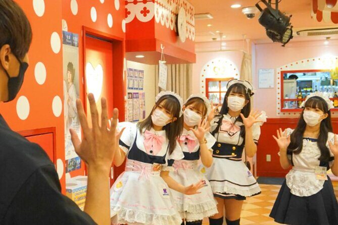 Anime shopping tour in Osaka: figures, Manga, Maid Cafe, Knife - What You Can Expect to Buy (and What You Might Skip)