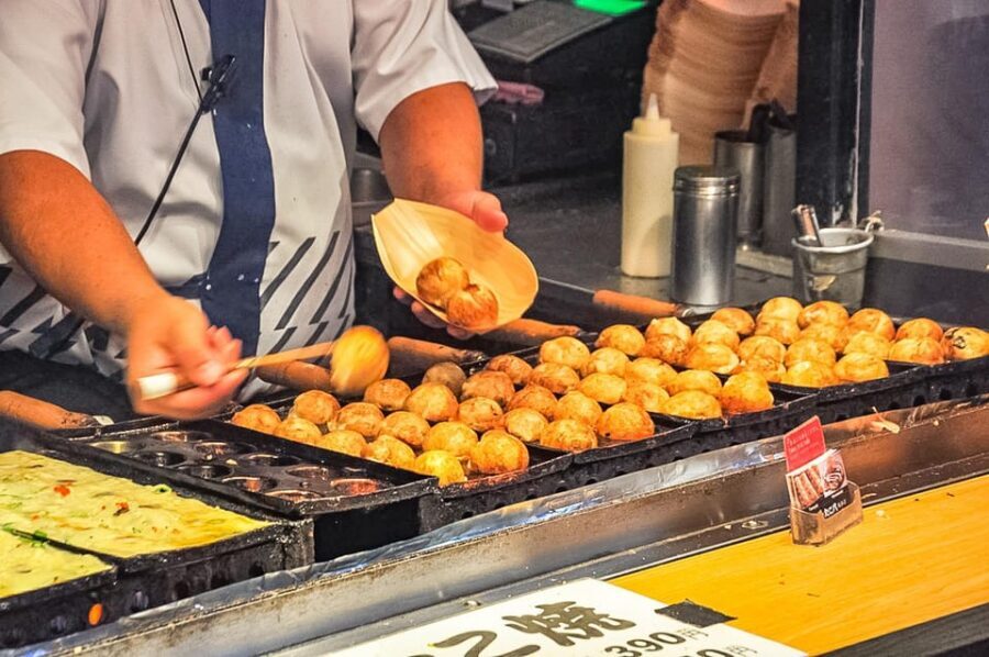 Discover Osaka, Private Customizable Tour with Expert Guides - Janjanyokocho and lunch: snack-street Osaka with a plan