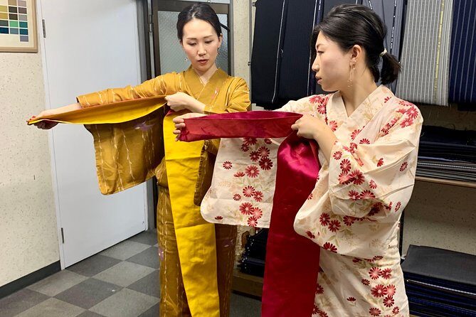 Exclusive private Yukata dressing workshop - Why Yukata in Osaka Feels Like Real Culture