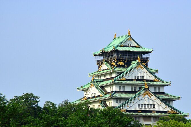 Full Day Walking Tour in Osaka Castle Temples and Ukiyoe - Osaka Castle Museum: From 1597 to the 1995 Rebuild