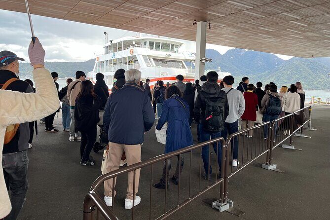 Hiroshima Private Guided Tour from Osaka or Kyoto - Omoto Park shika deer: the calm nature break you’ll remember