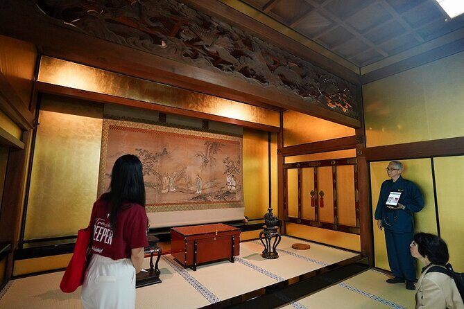 Koyasan Day Trip by Private Car from Osaka - Kongobu-ji and Japan’s rock garden: quiet, wood corridors, big stillness