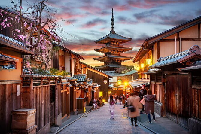 Kyoto Highlights Private Tour with Pick and Drop - Gion stroll: traditional streets with real-life etiquette