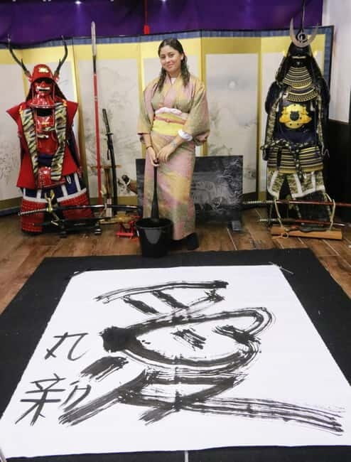 Learning Shodo with a kimono and Trying Samurai Calligraphy - Trying Samurai Calligraphy: one-character meaning, beauty of margins, and the oversized brush