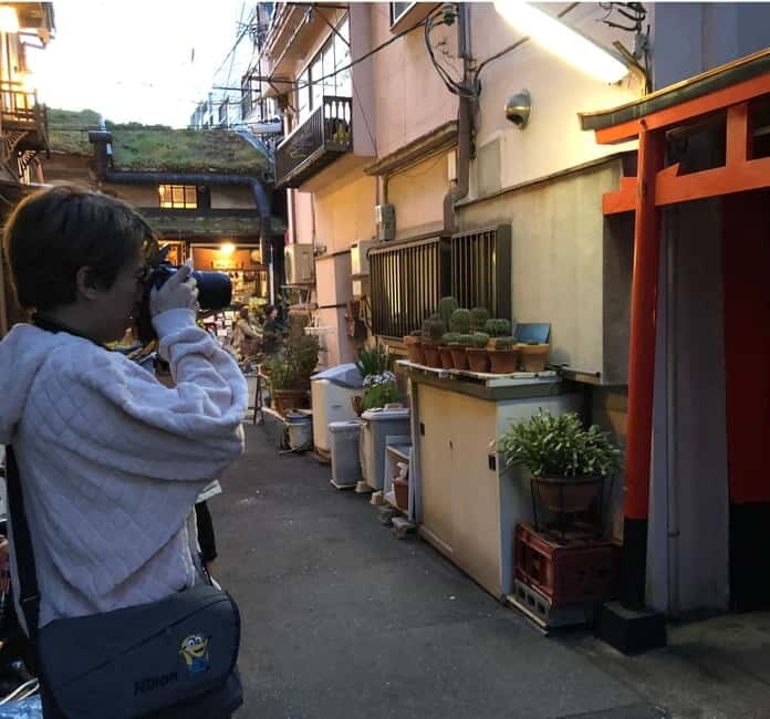 Nostalgic Osaka, walk in totally different from Dotonbori - Tatami mat shop stop: craft that’s still part of everyday life