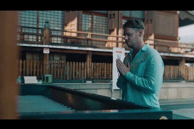 Osaka Cinematic Film experience Video + Photo (ONLY ONE BOOKING) - Shitennoji Temple: start at the stone torii