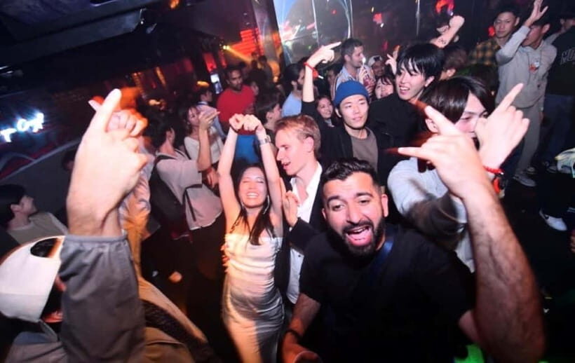 Osaka Dotonbori: CHEVAL Nightclub Ticket with Drink/VIP Plan - Entering CHEVAL: a luxury Osaka nightlife stop you can reach fast