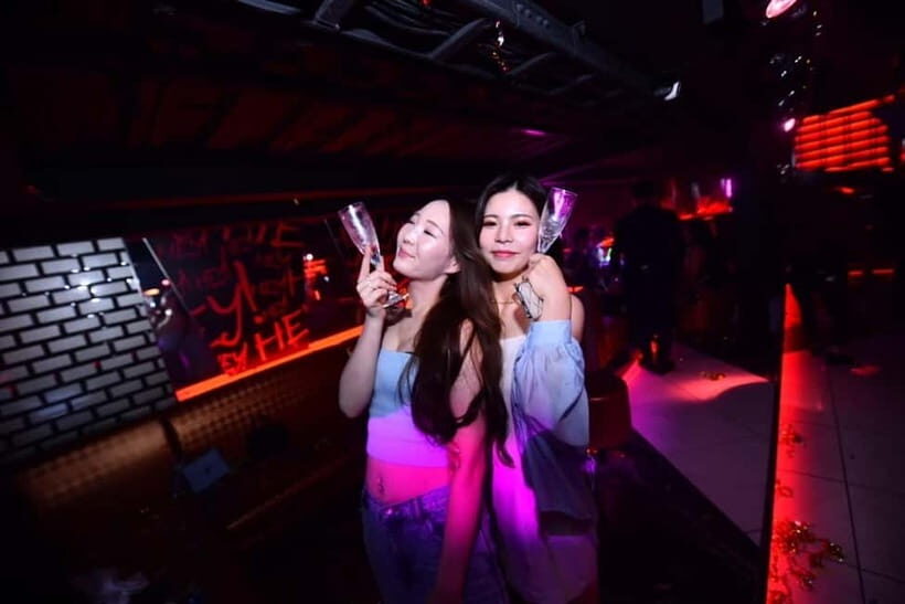 Osaka Dotonbori: CHEVAL Nightclub Ticket with Drink/VIP Plan - Who should book CHEVAL, and who should skip it