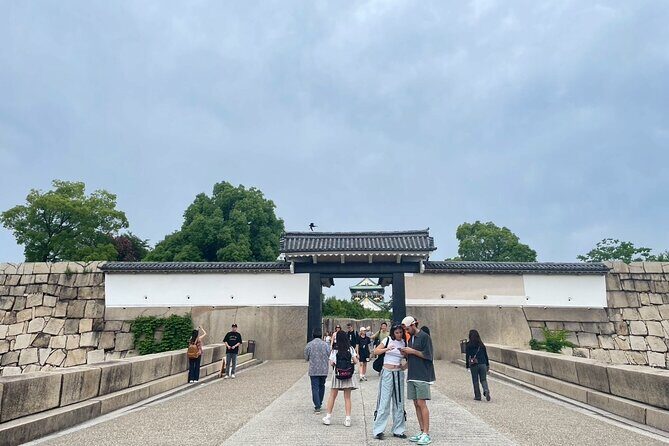 Osaka Full-Day Experience with Castle, Kushikastu and Temple - How the 6-hour structure fits a real Osaka day
