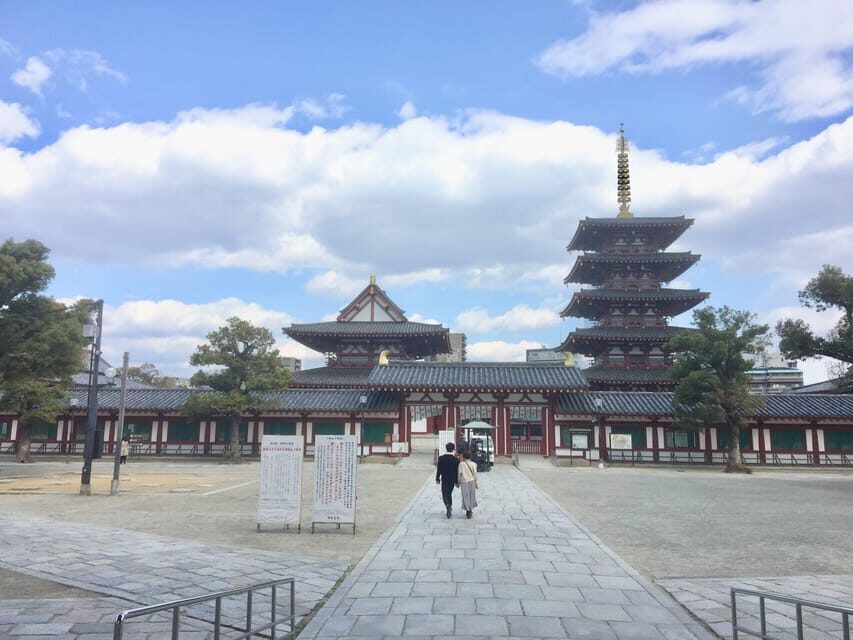 Osaka: Full-Day Private Guided Tour of the Historical City - Osaka Castle: reading the samurai era in the city’s power layout