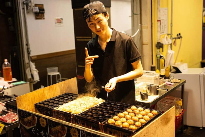 Osaka: Kuromon Market Street Food Tour with Pro Local Guide - Key points before you go