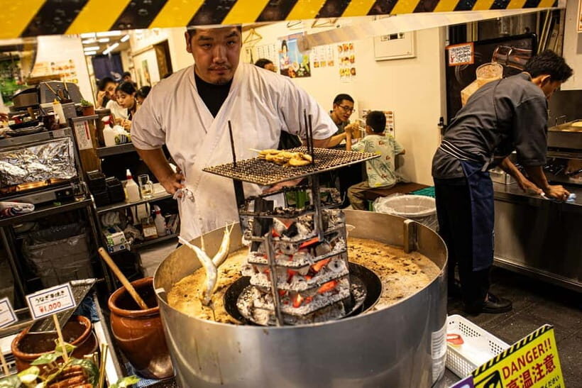 Osaka: Kuromon Market Street Food Tour with Pro Local Guide - The guide makes the difference (and it can be a friendly one)