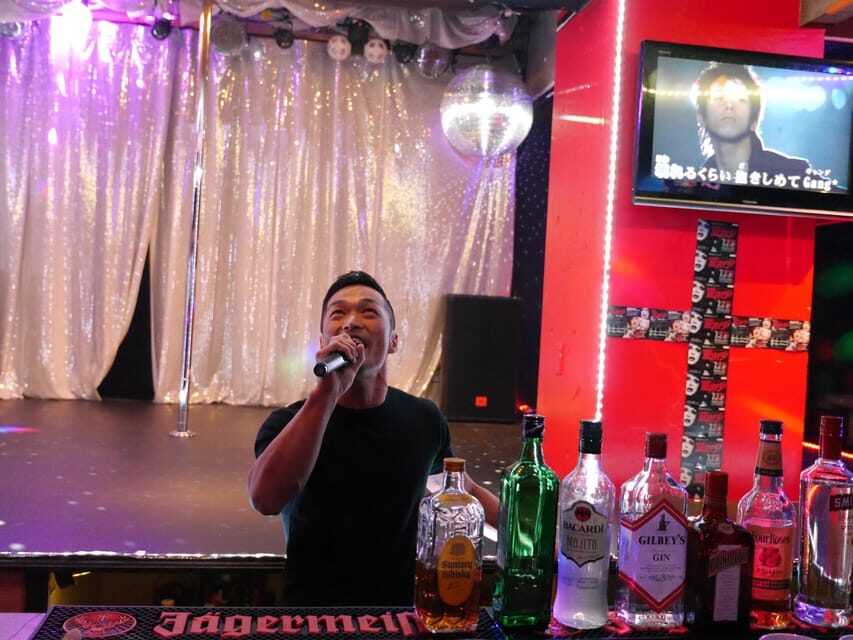 Osaka: LGBTQ+ Tour with Dinner and Drinks - Who should book this Osaka LGBTQ+ dinner-and-drinks tour?