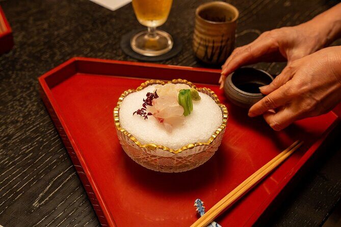 Osaka Michelin Food Tour Experience Kaiseki and Local dishes - Hibuse Pottery Shrine: the short stop that sets the tone