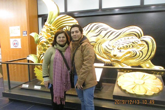 Osaka Private Tour by Public Transportation - Stop 3: Kuromon Market food-walk energy in 90 minutes