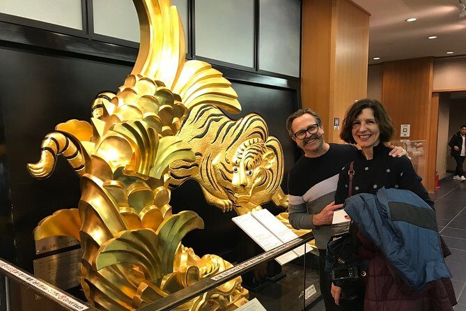 Osaka Private Tour by Public Transportation - Stop 4: Tsutenkaku tower symbolism and the crowds factor