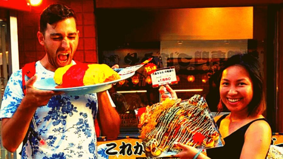 Osaka: Shinsekai Food Tour with 13-15 Dishes at 5 Eateries - Gyoza specialty: a dedicated dumpling moment