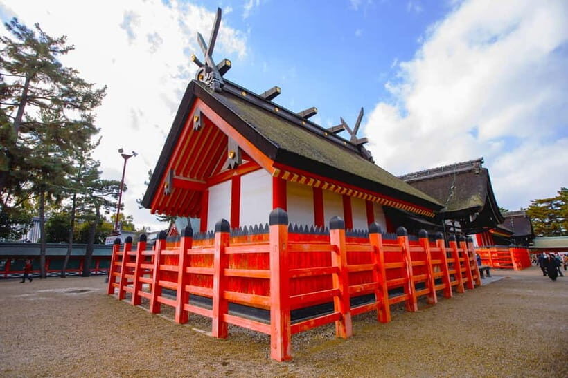 Osaka: Sumiyoshi, Osaka's Most Iconic Shrine - Private Tour - Meeting at the West Grand Torii Gate and Building the Right Route