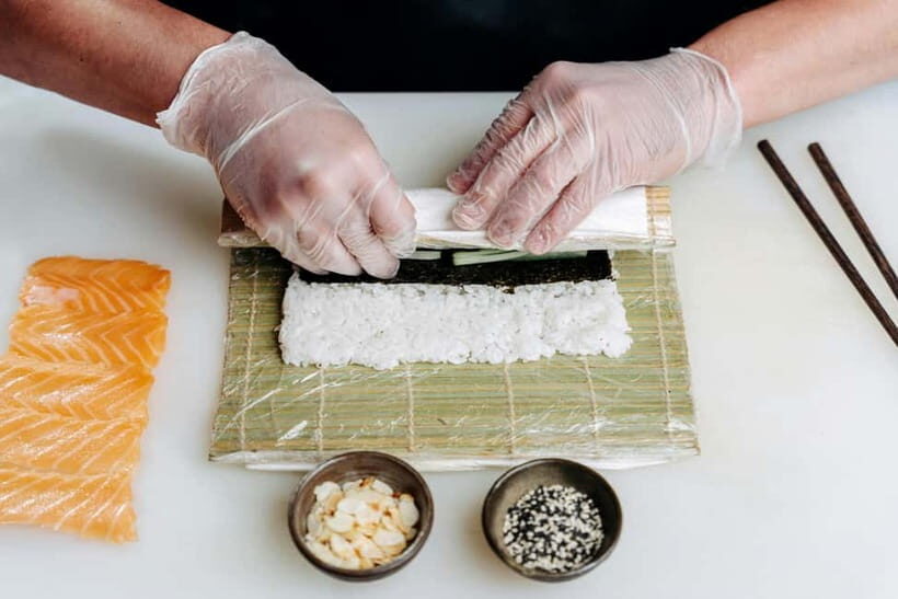 Osaka: Sushi Making Class and Dotonbori Food Tour - Timing That Feels Right: A 150-Minute Plan That Doesn’t Drag