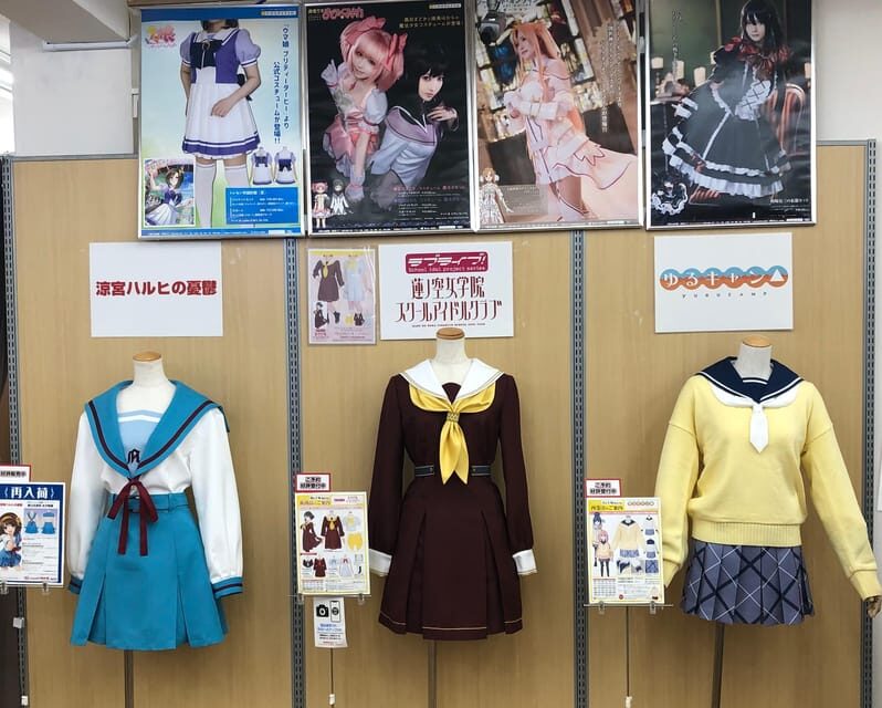 Osaka Tour OTAKU DenDenTown,Maid cafe,Shopping,Photo Booth - Photo booth time: cute souvenirs with digital photos included