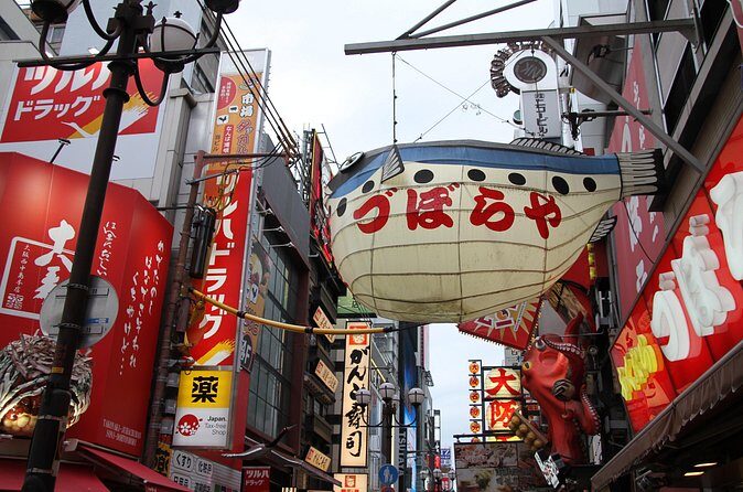 Osaka welcome tour - Stop 2: Kuromon Market for street food and local bites