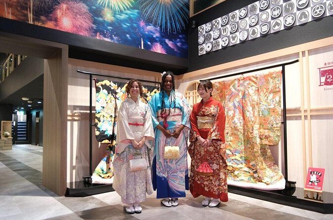 Premium Kimono Dressing, Tea Ceremony, Calligraphy, Samurai show - What to Expect From the Staff Experience