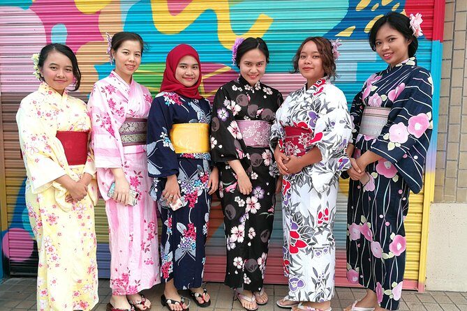 Real Kimono experience and Tsumami Kanzashi Workshop - The 2-hour flow: from instruction to Tsutenkaku photos