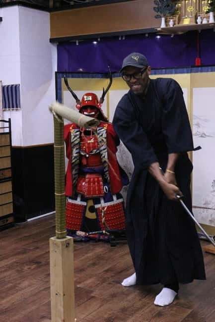 Samurai Armor & Sword experience with phot near Osaka Castle - Who this is a great fit for (and who should skip it)