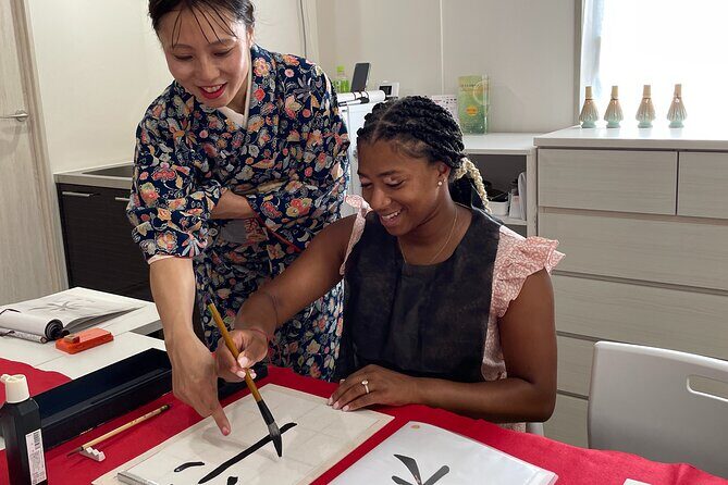 Traditional Calligraphy Experience near Dotonbori - How the Instructor Helps You Hold the Brush and Stay Comfortable