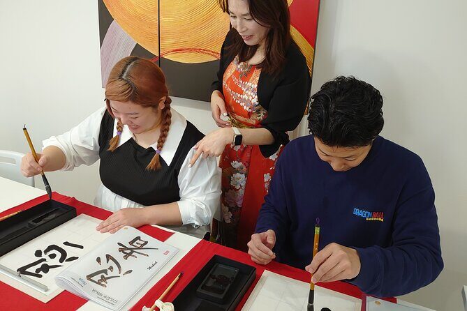Traditional Calligraphy Experience near Dotonbori - Who This Calligraphy Class Fits Best